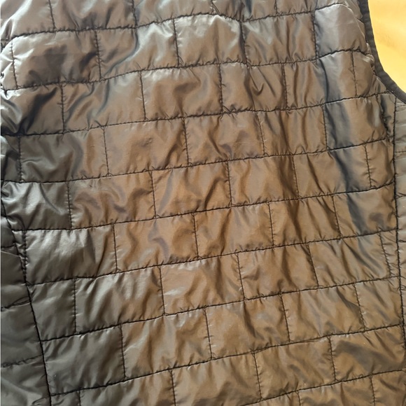 MEN’S BLACK NANO PUFF VEST🔥 - Picture 2 of 15